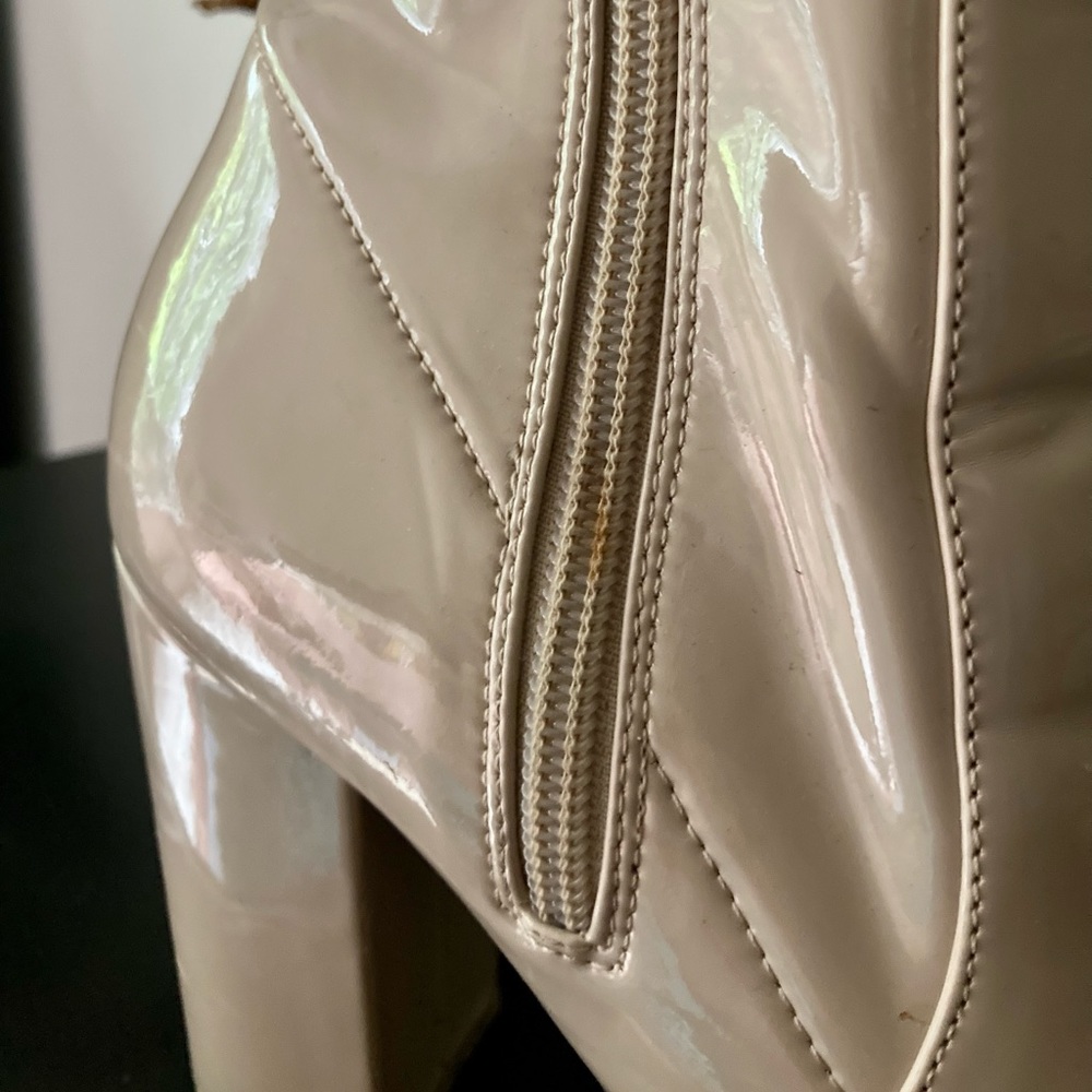 Sexy Aldo booties - Picture 6 of 7